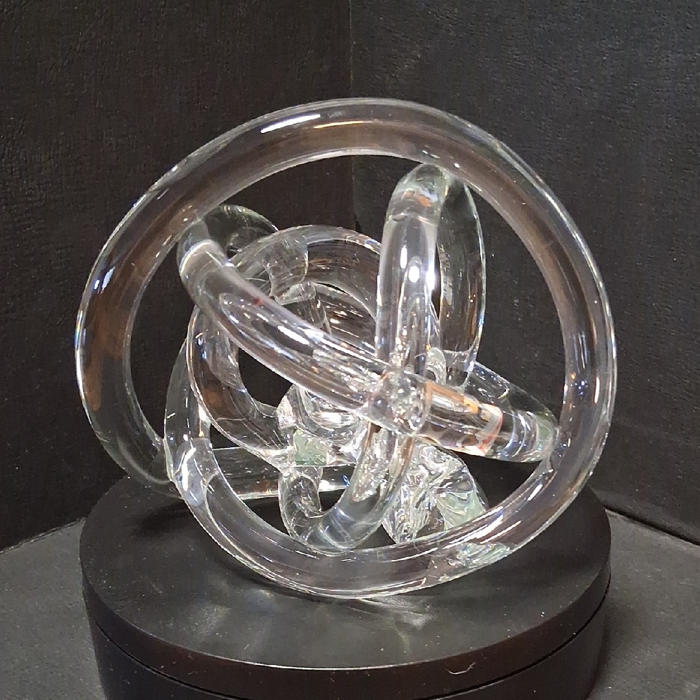 Elegant Clear Glass SculptureGreen Earth Endless Knot Glasswork Sculpture